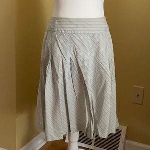 Old navy flare skirt